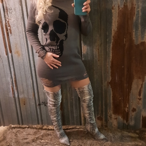 Snake Skin Over the Knee Leather Stiletto Boots - Picture 4 of 16